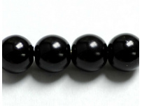 perly černá
